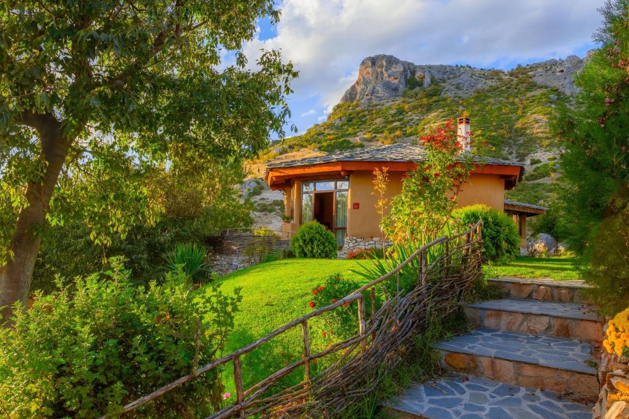 Eco Village Under The Cliffs Ilindentsi Exterior photo