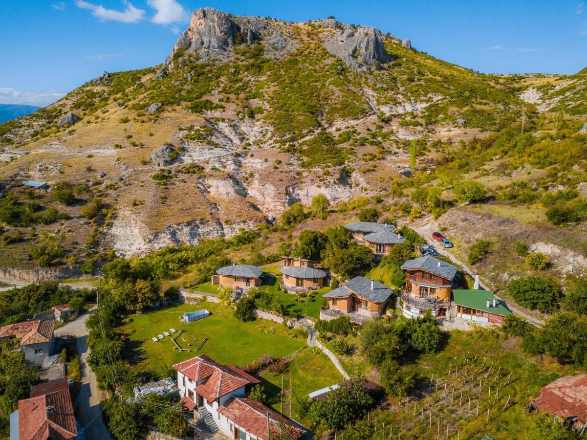 Eco Village Under The Cliffs Ilindentsi Exterior photo