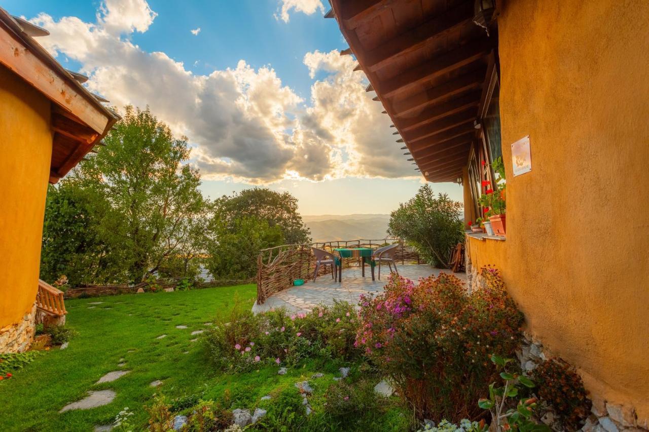 Eco Village Under The Cliffs Ilindentsi Exterior photo